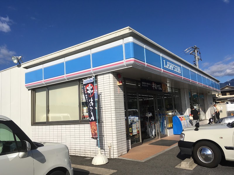 コンビニRVパーク ローソン中津川上金（なかつがわうえがね）店の写真